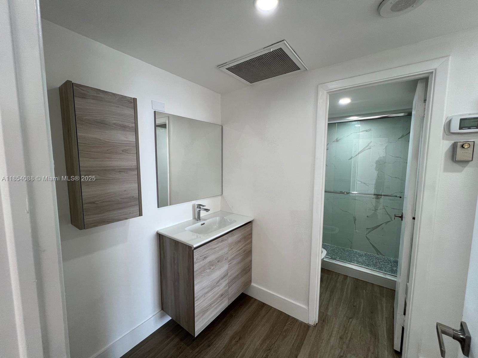 image Arlen House West39