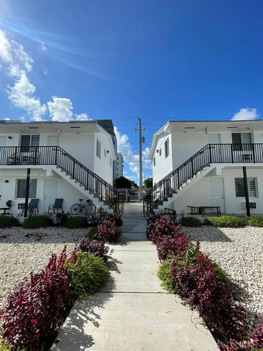 747 NW 60th St #3-2