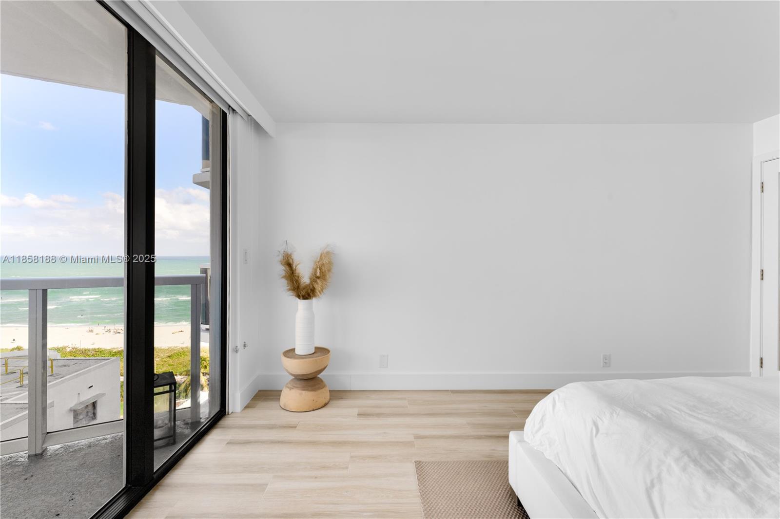 2401 Collins Ave #1510/1511 Miami Beach, FL 33140