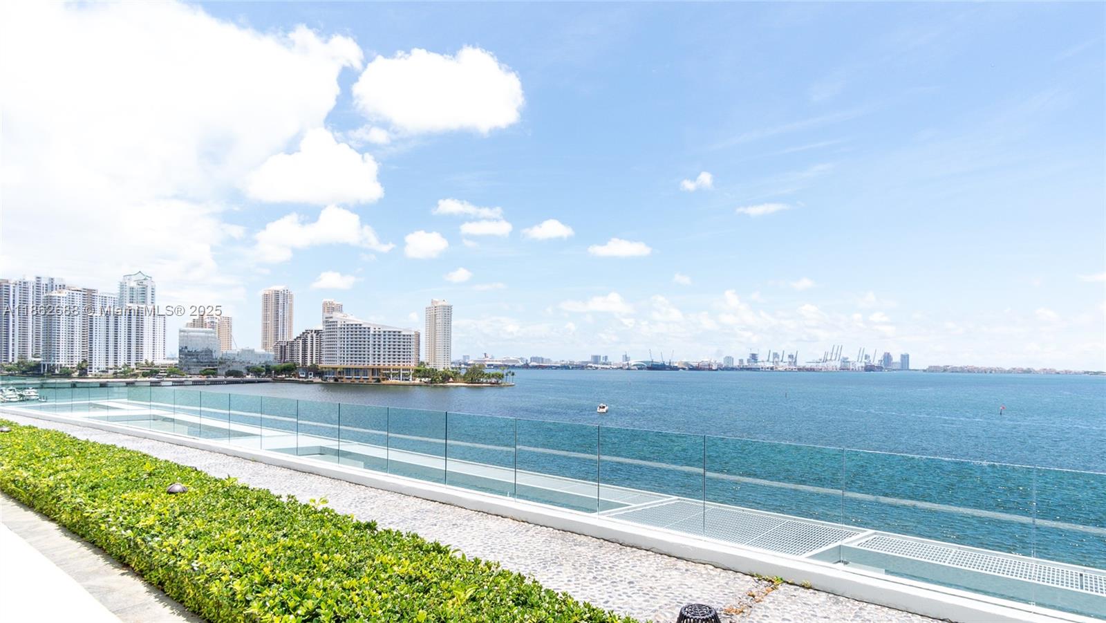 image Jade Residences38