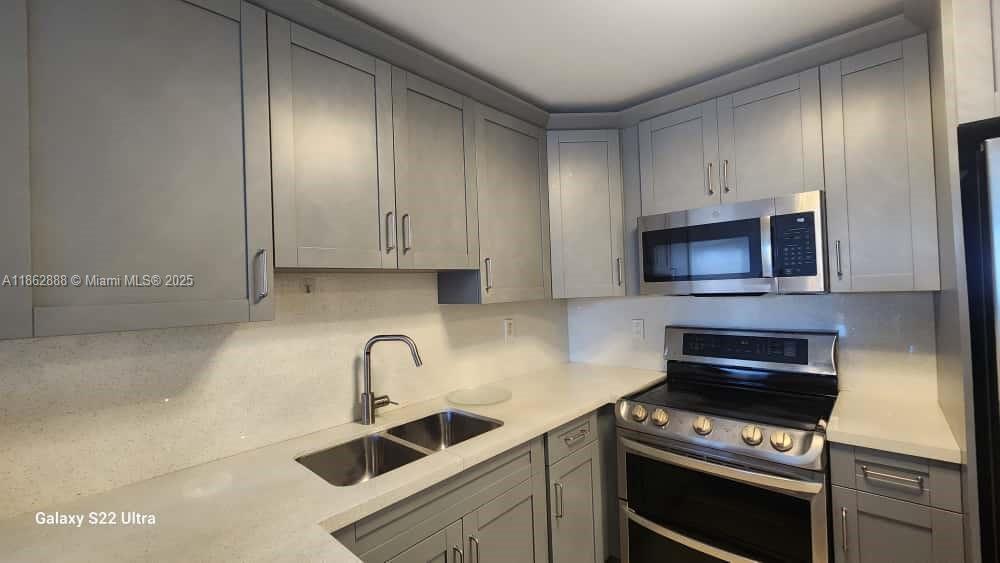 6950 Miami Gdns Dr #2-408 Hialeah, FL 33015