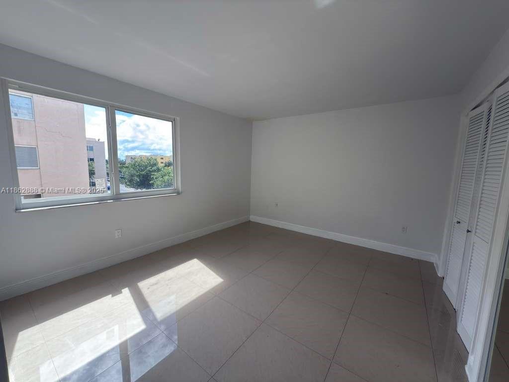 6950 Miami Gdns Dr #2-408 Hialeah, FL 33015