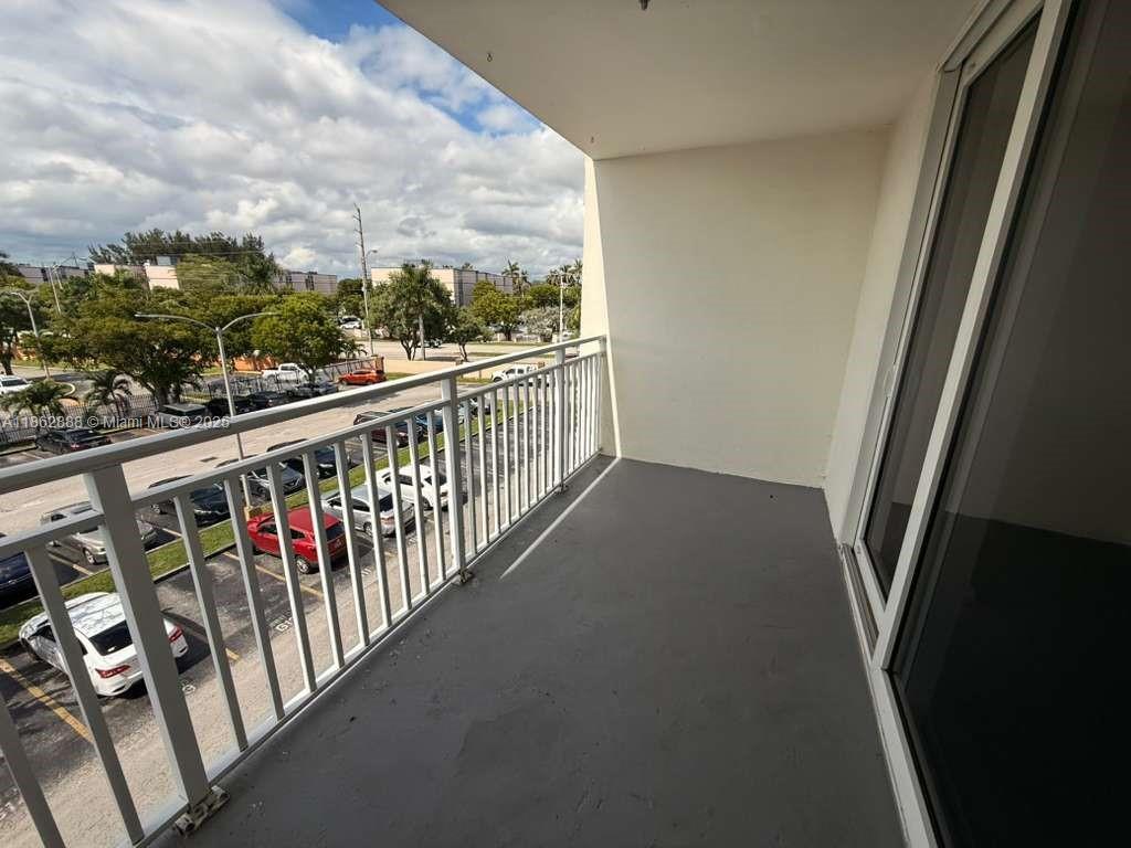 6950 Miami Gdns Dr #2-408 Hialeah, FL 33015