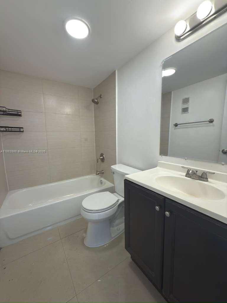 6950 Miami Gdns Dr #2-408 Hialeah, FL 33015