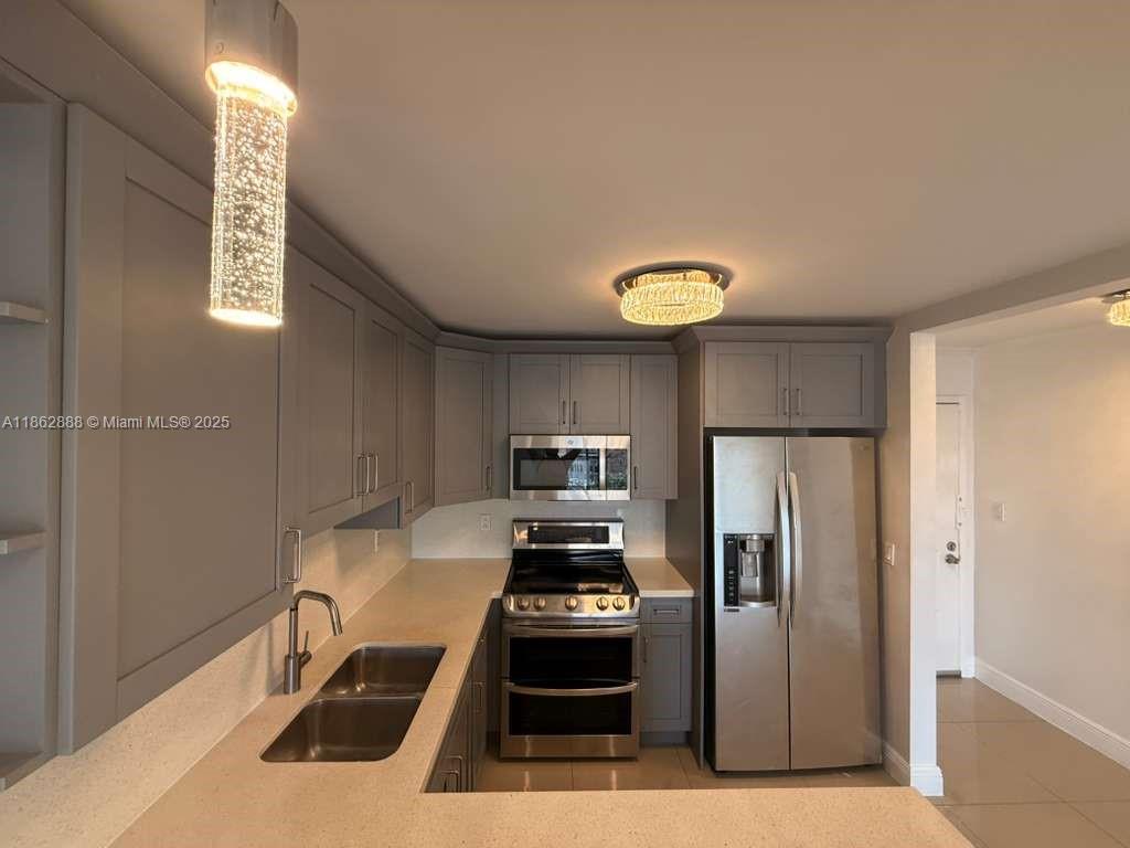 6950 Miami Gdns Dr #2-408 Hialeah, FL 33015