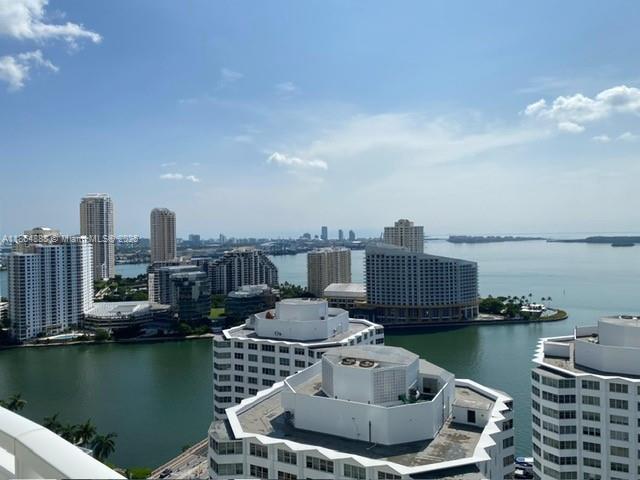950 Brickell Bay Dr #2711