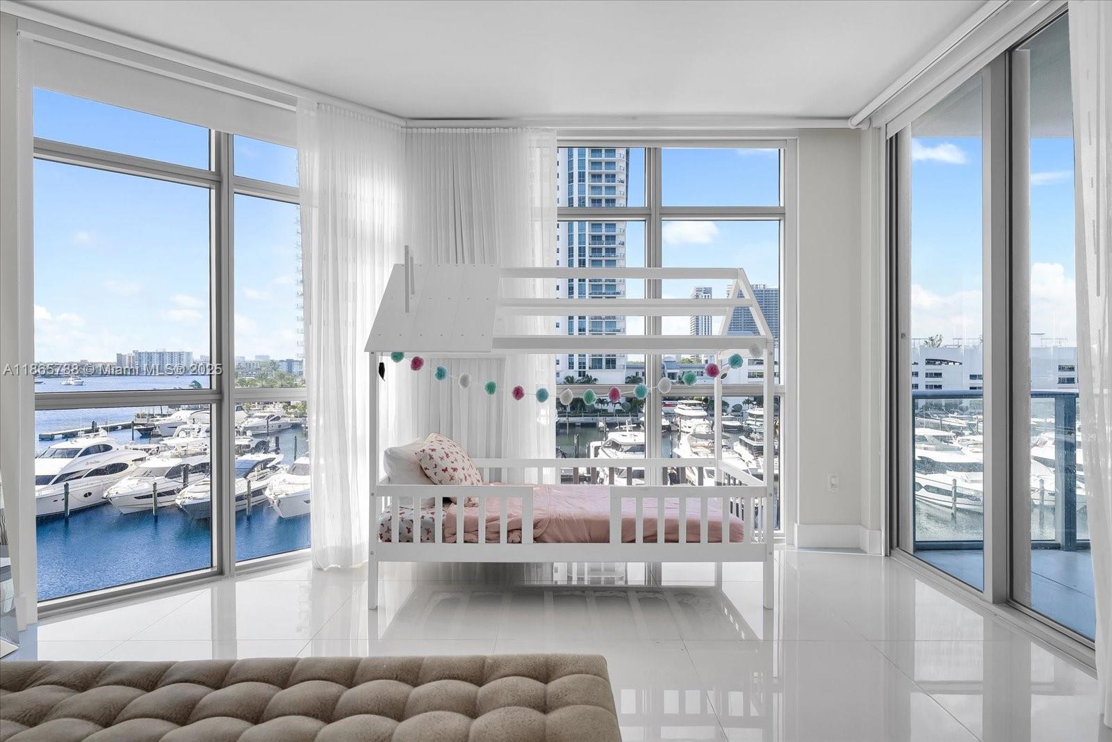 image Marina Palms North9