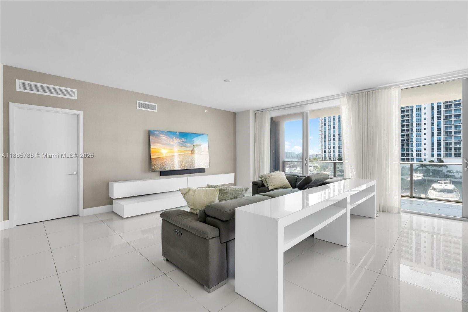 image Marina Palms North2