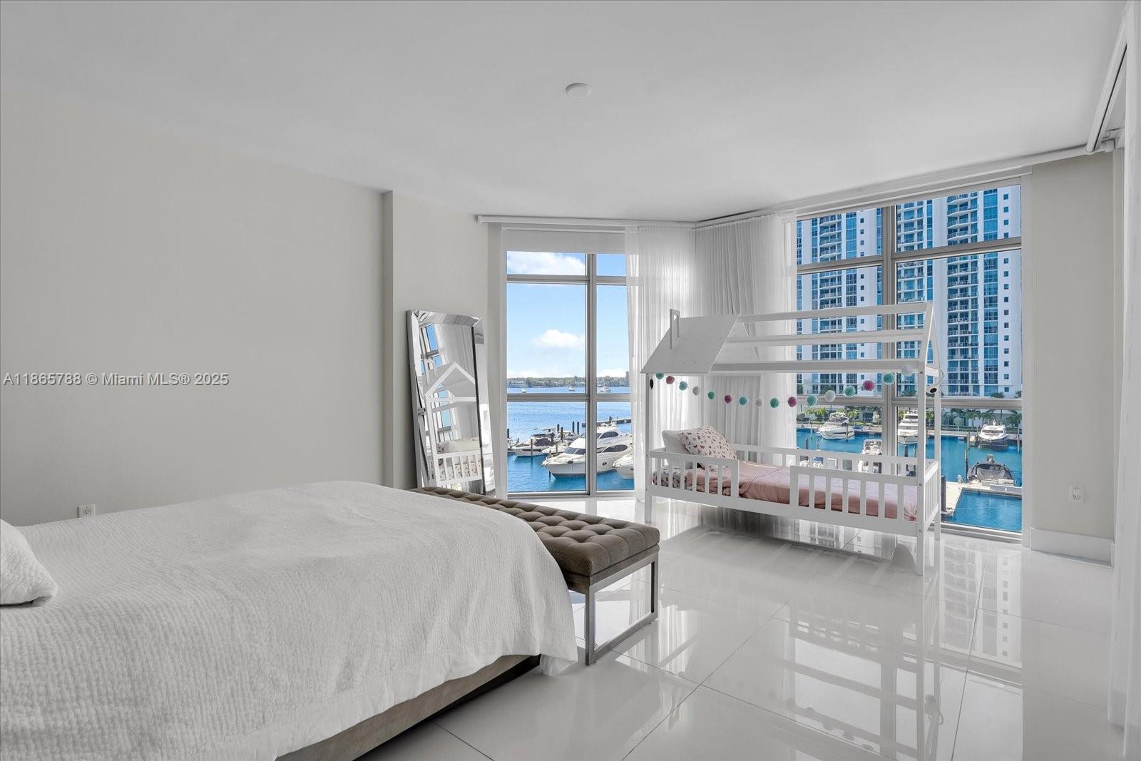 image Marina Palms North8