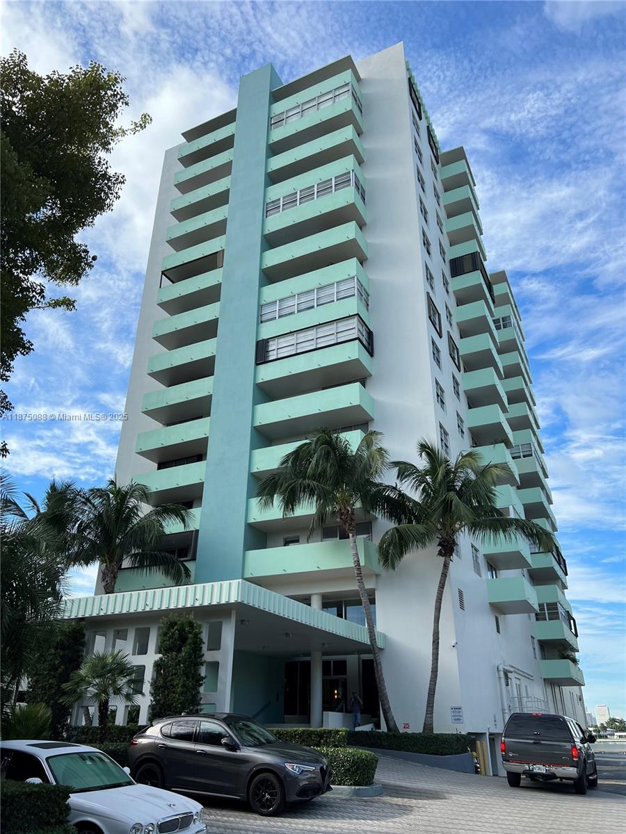 5 Island Ave #14F