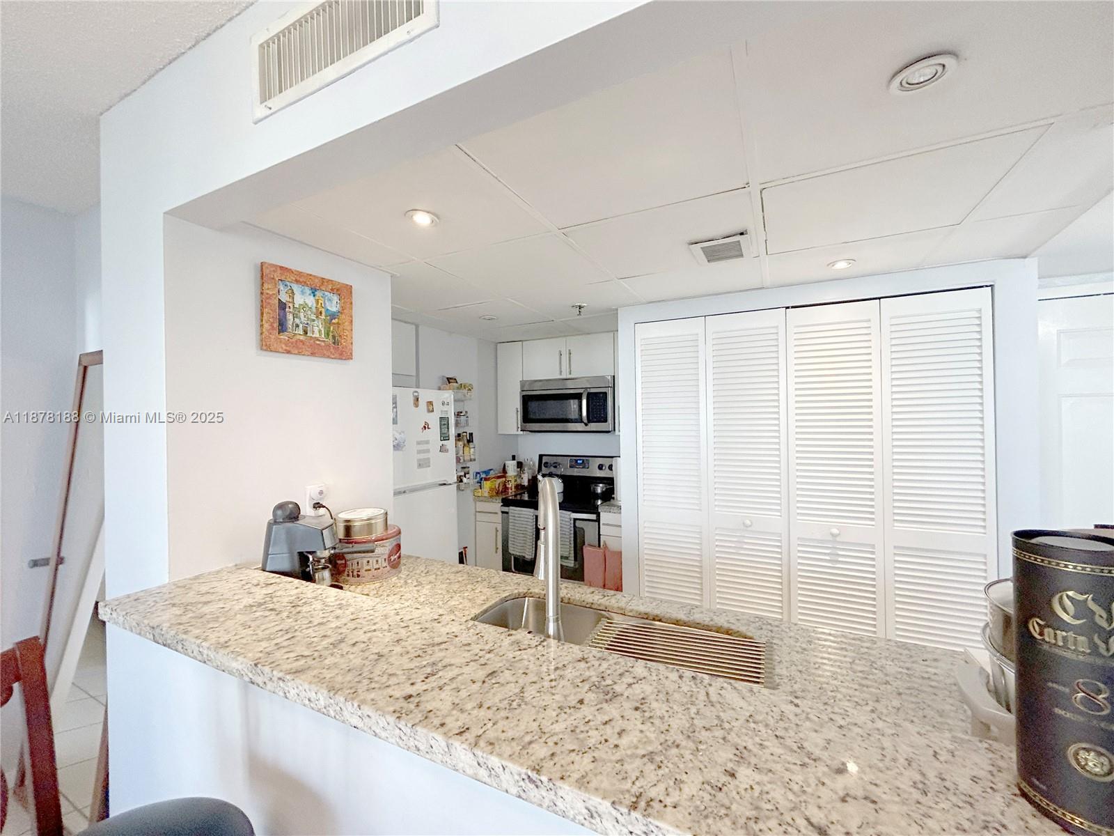 image Brickell Key Ii11