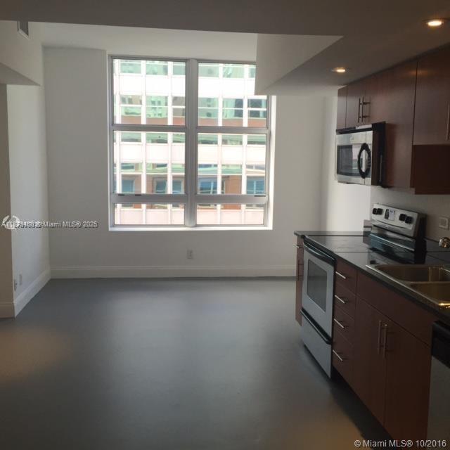 111 E Flagler St #1003