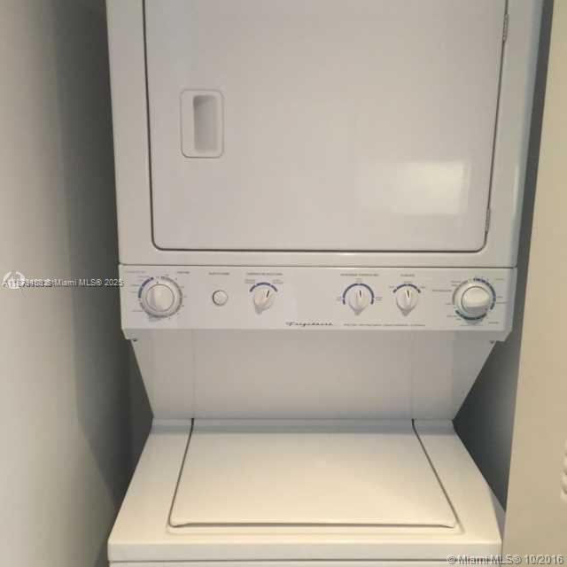 111 E Flagler St #1003 Miami, FL 33131