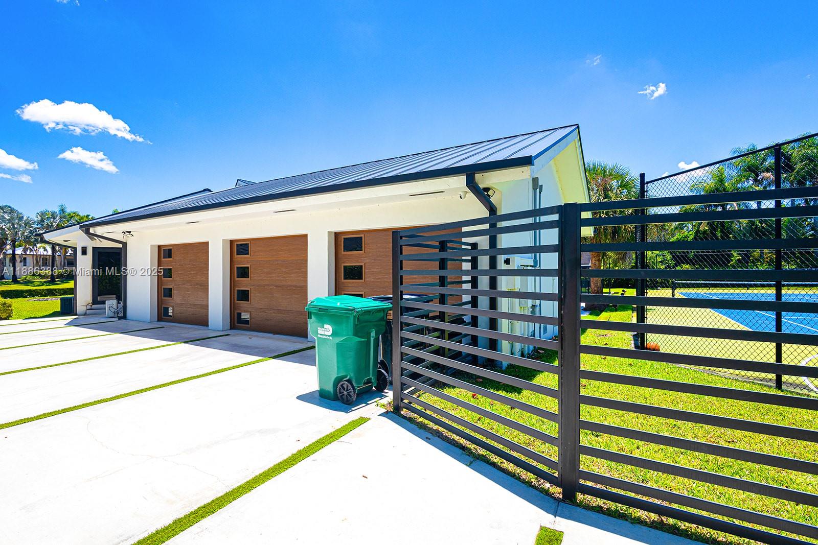 10506 SW 89th Pl Miami, FL 33176