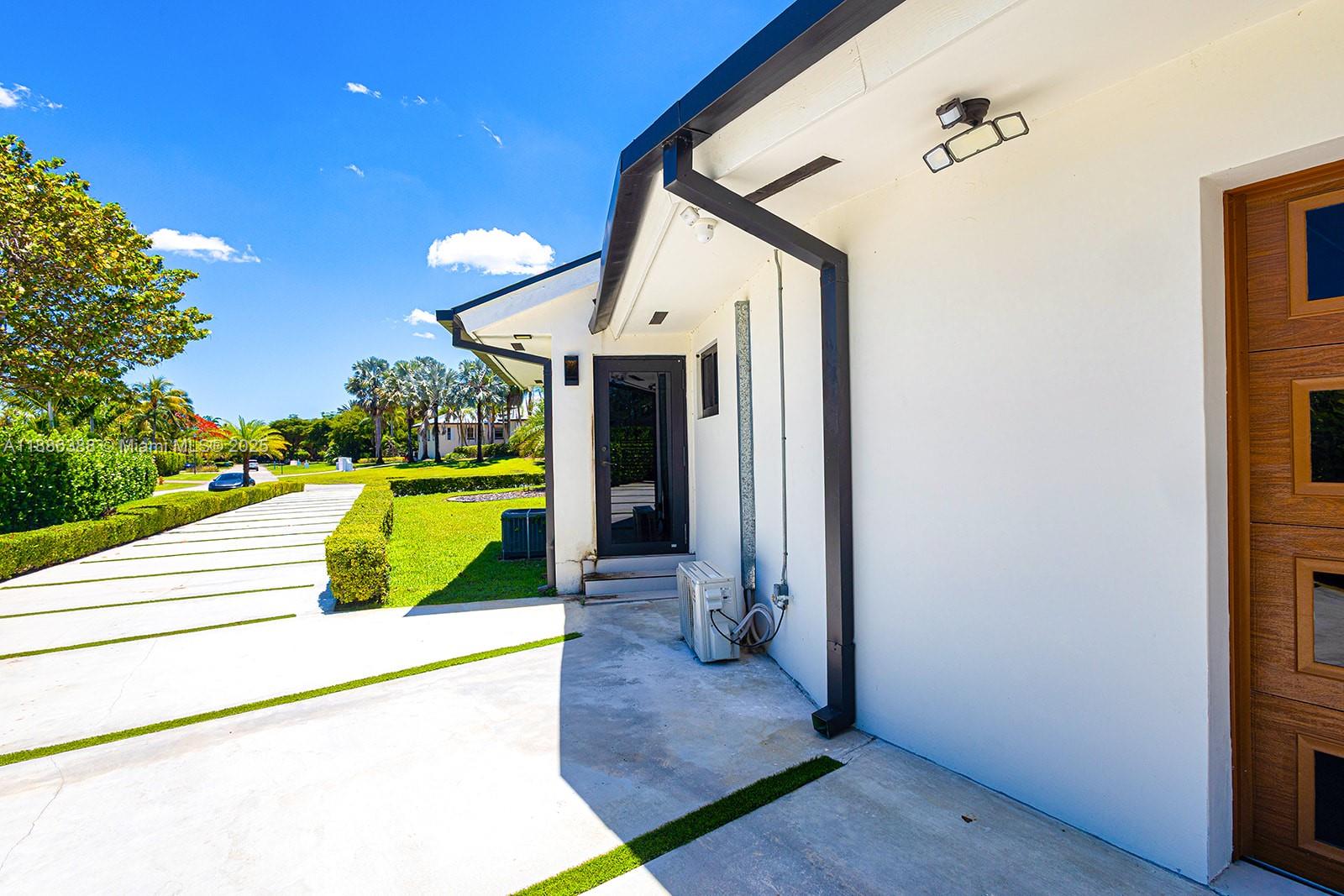 10506 SW 89th Pl Miami, FL 33176