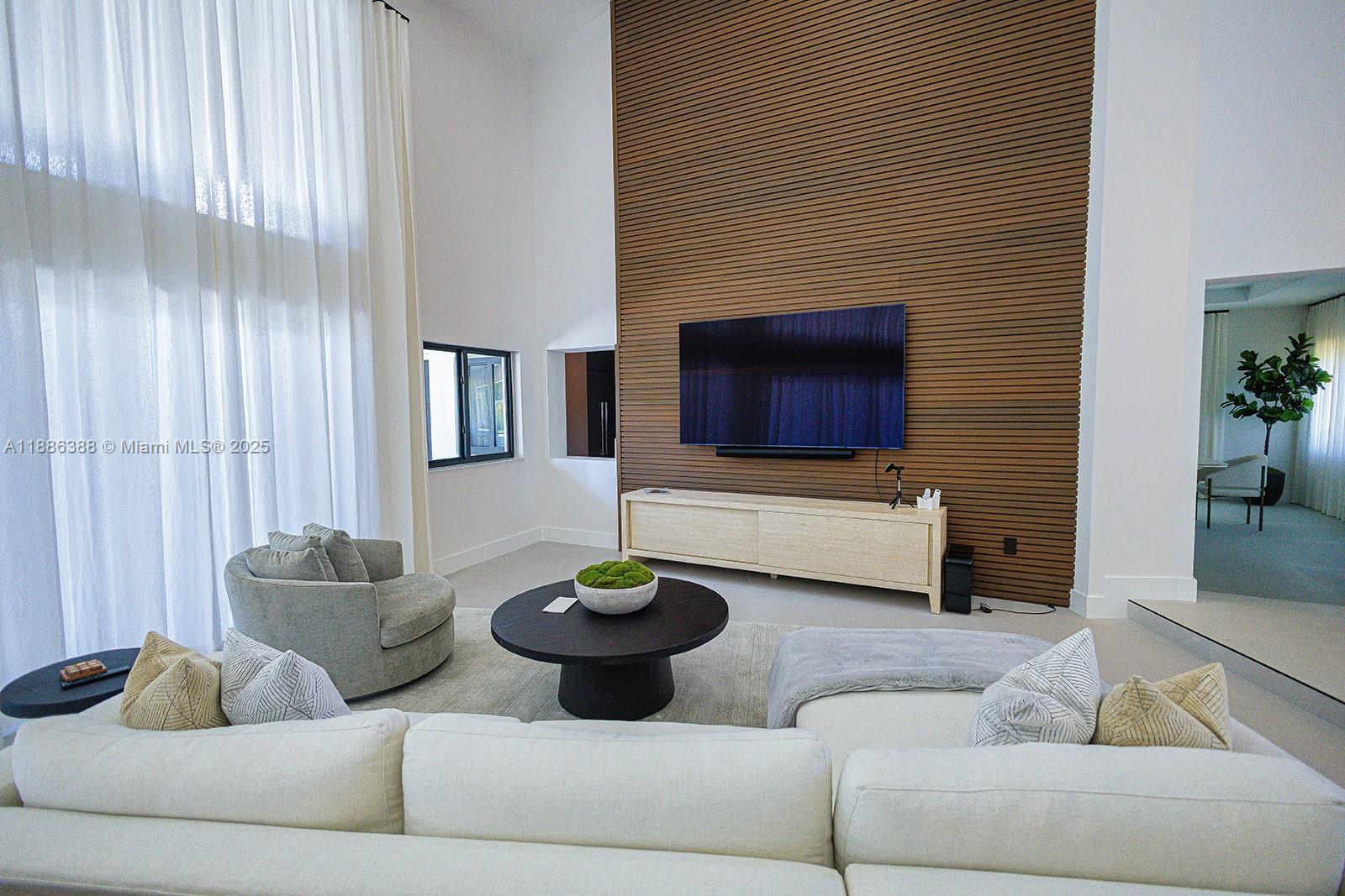 10506 SW 89th Pl Miami, FL 33176