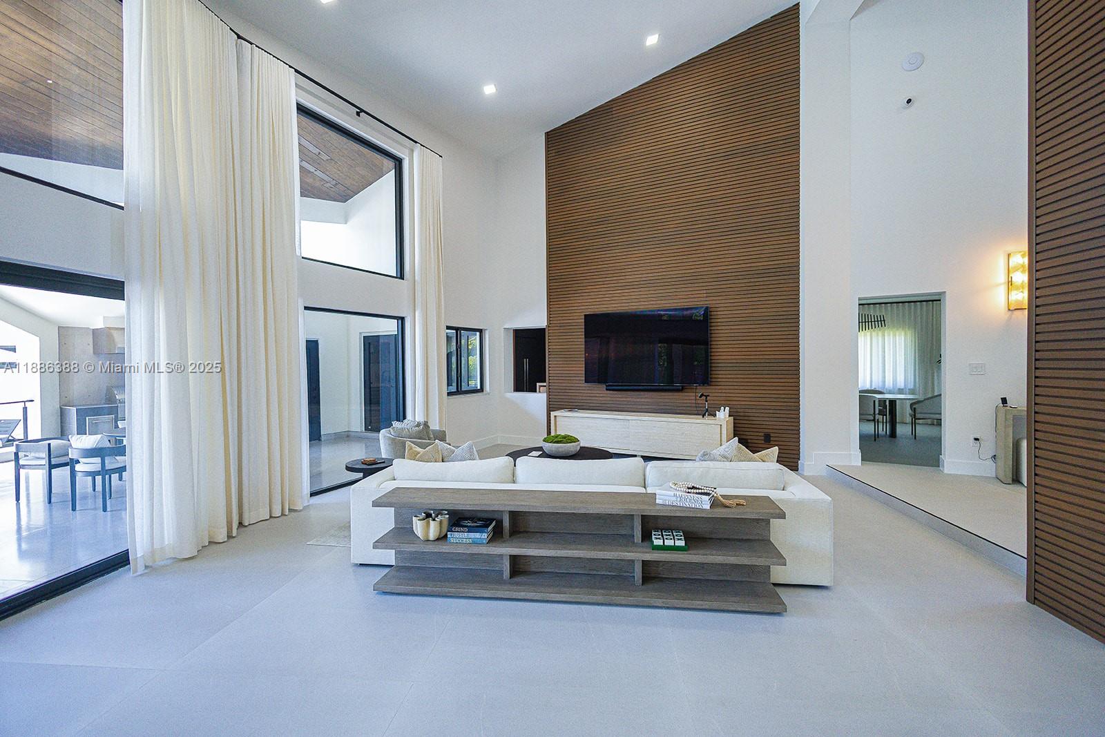 10506 SW 89th Pl Miami, FL 33176