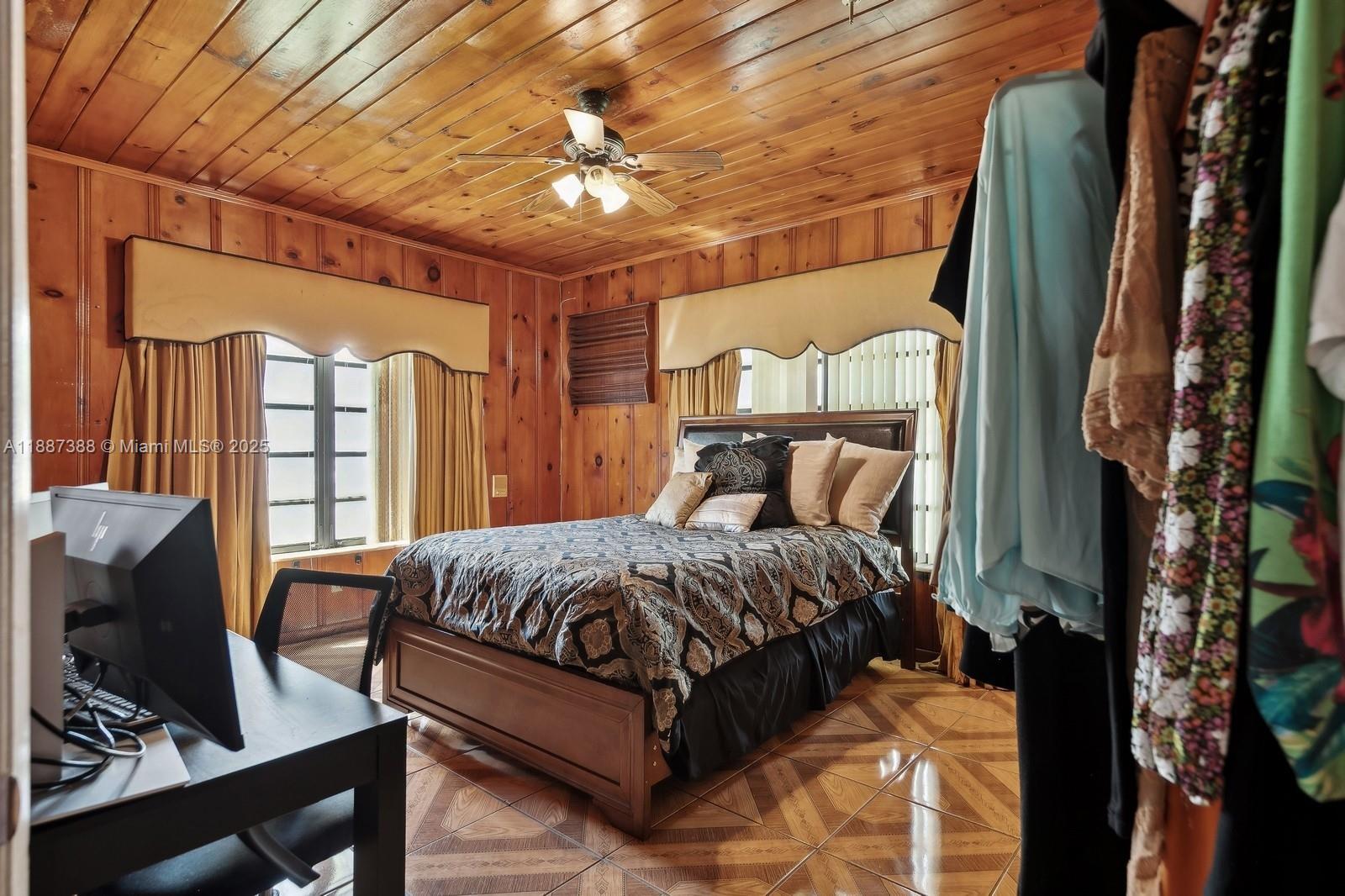 469 NW 69th St Miami, FL 33150