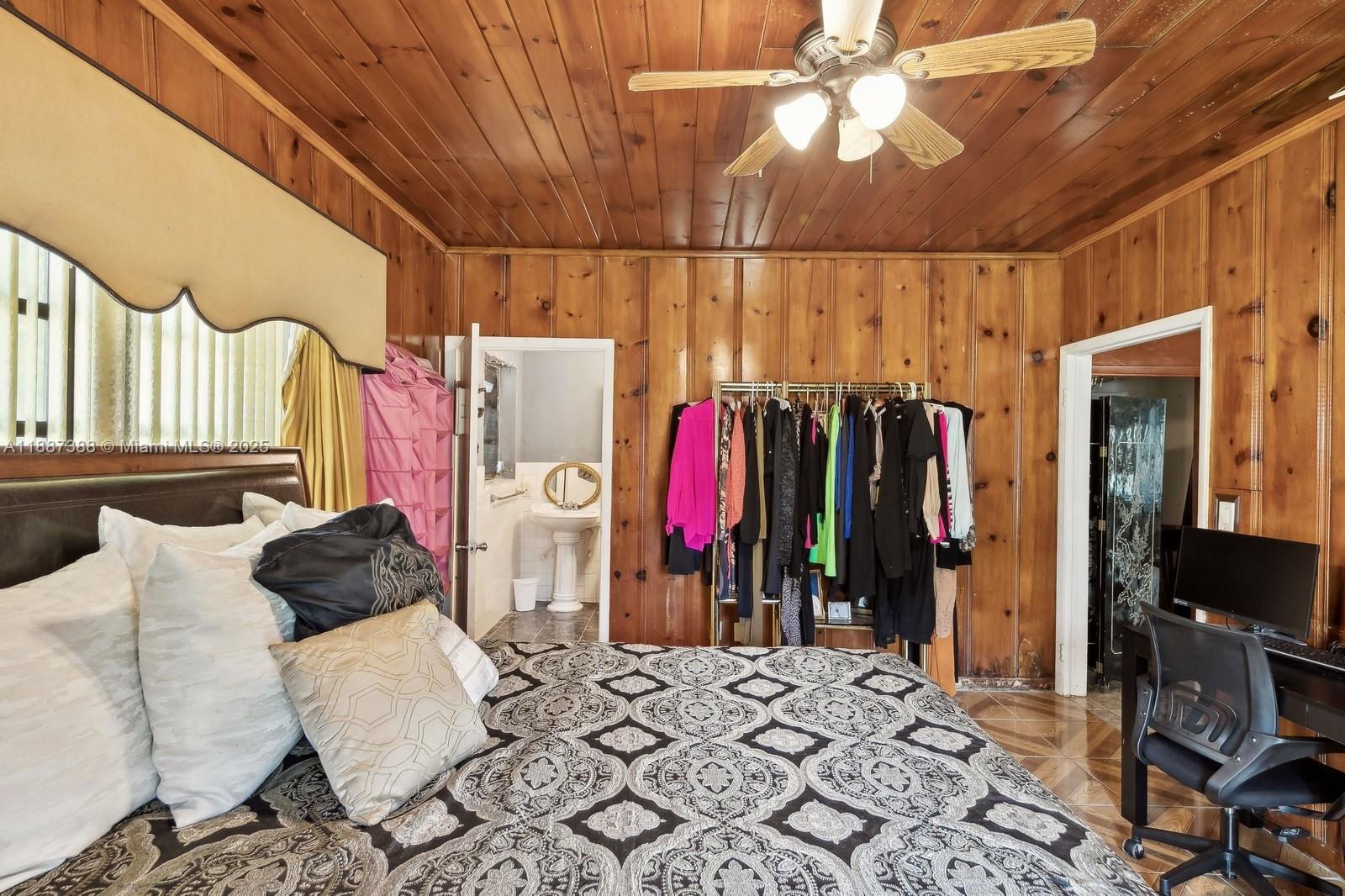 469 NW 69th St Miami, FL 33150