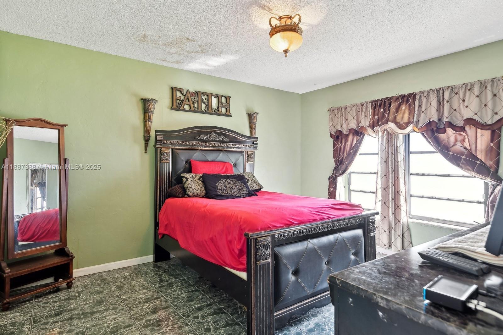 469 NW 69th St Miami, FL 33150