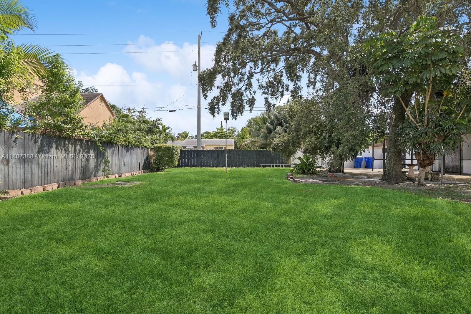 469 NW 69th St Miami, FL 33150