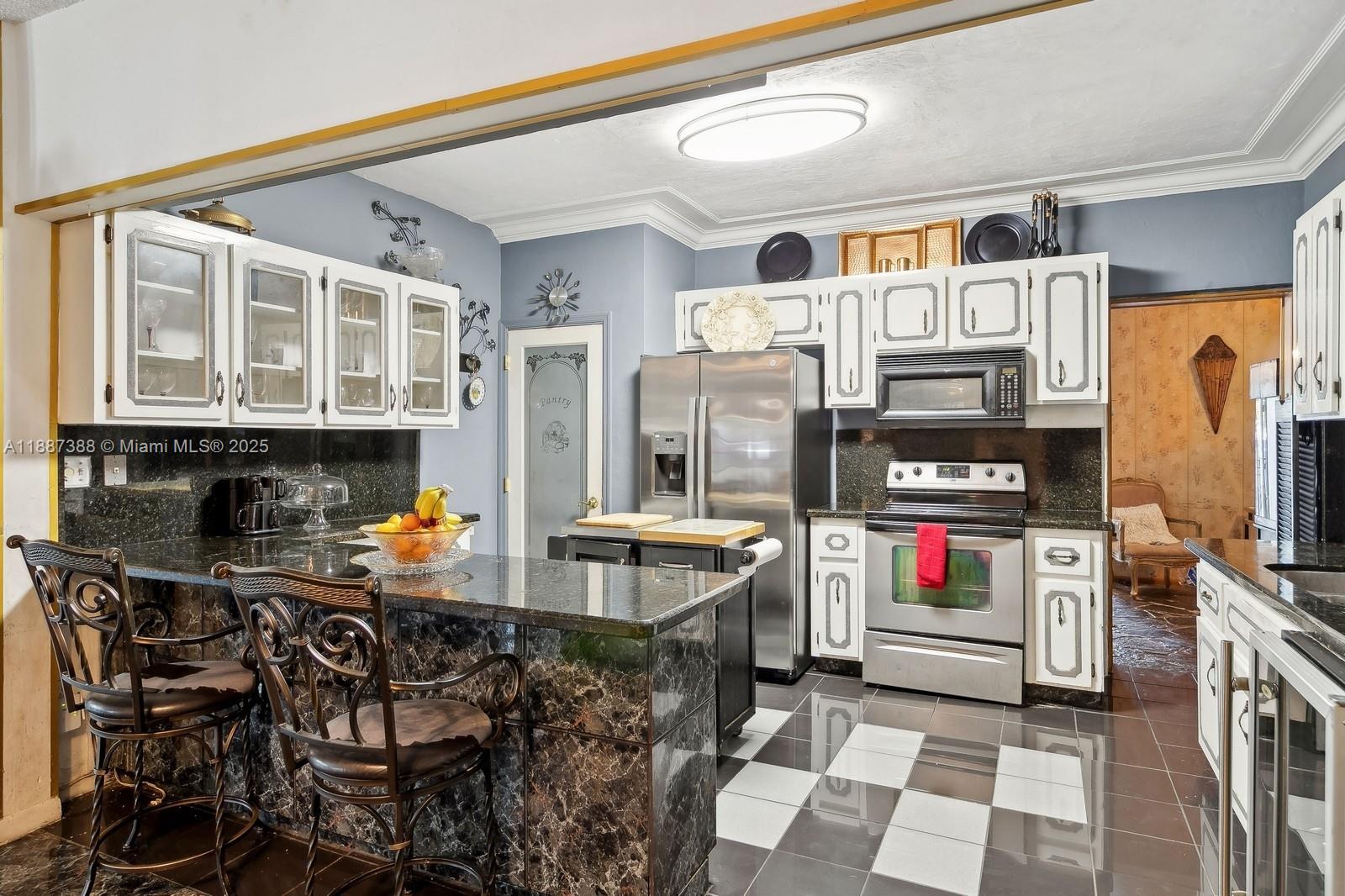 469 NW 69th St Miami, FL 33150