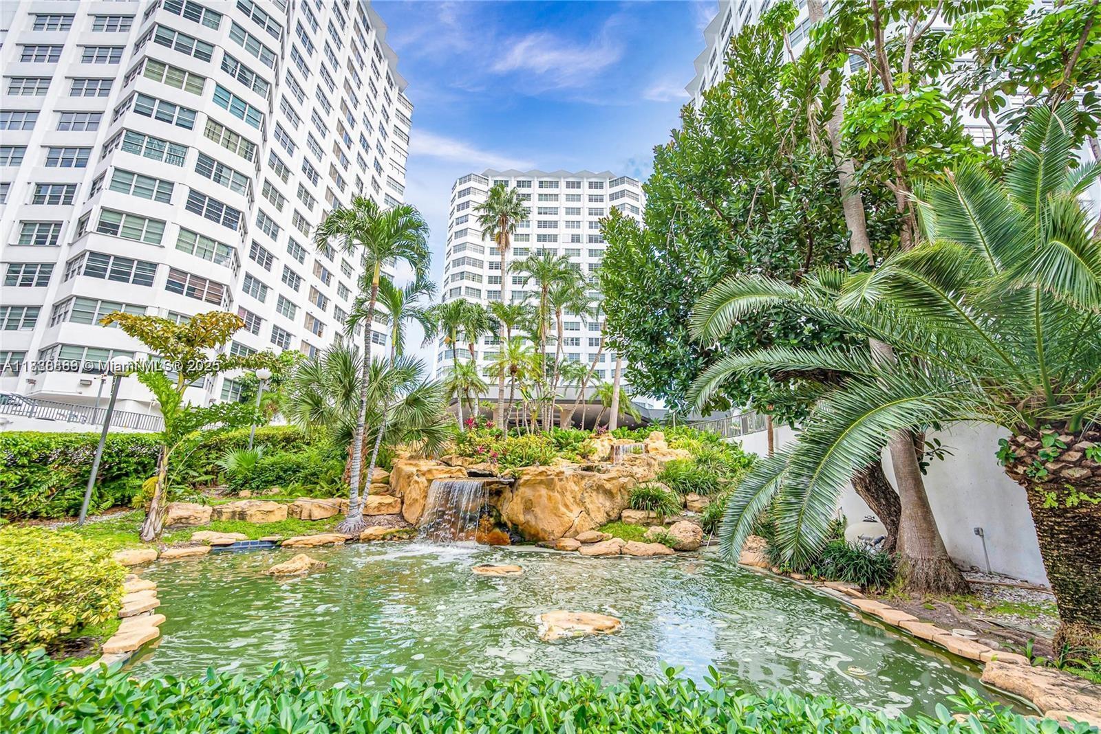 999 Brickell Bay Dr #504