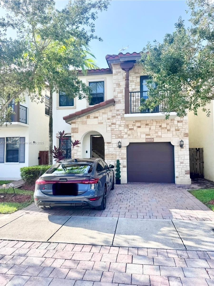 10300 NW 70th Ter #10300