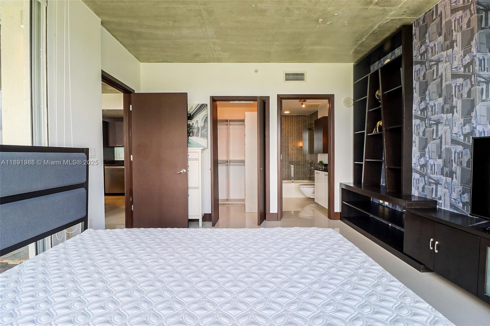 image Two Midtown Miami Condo9