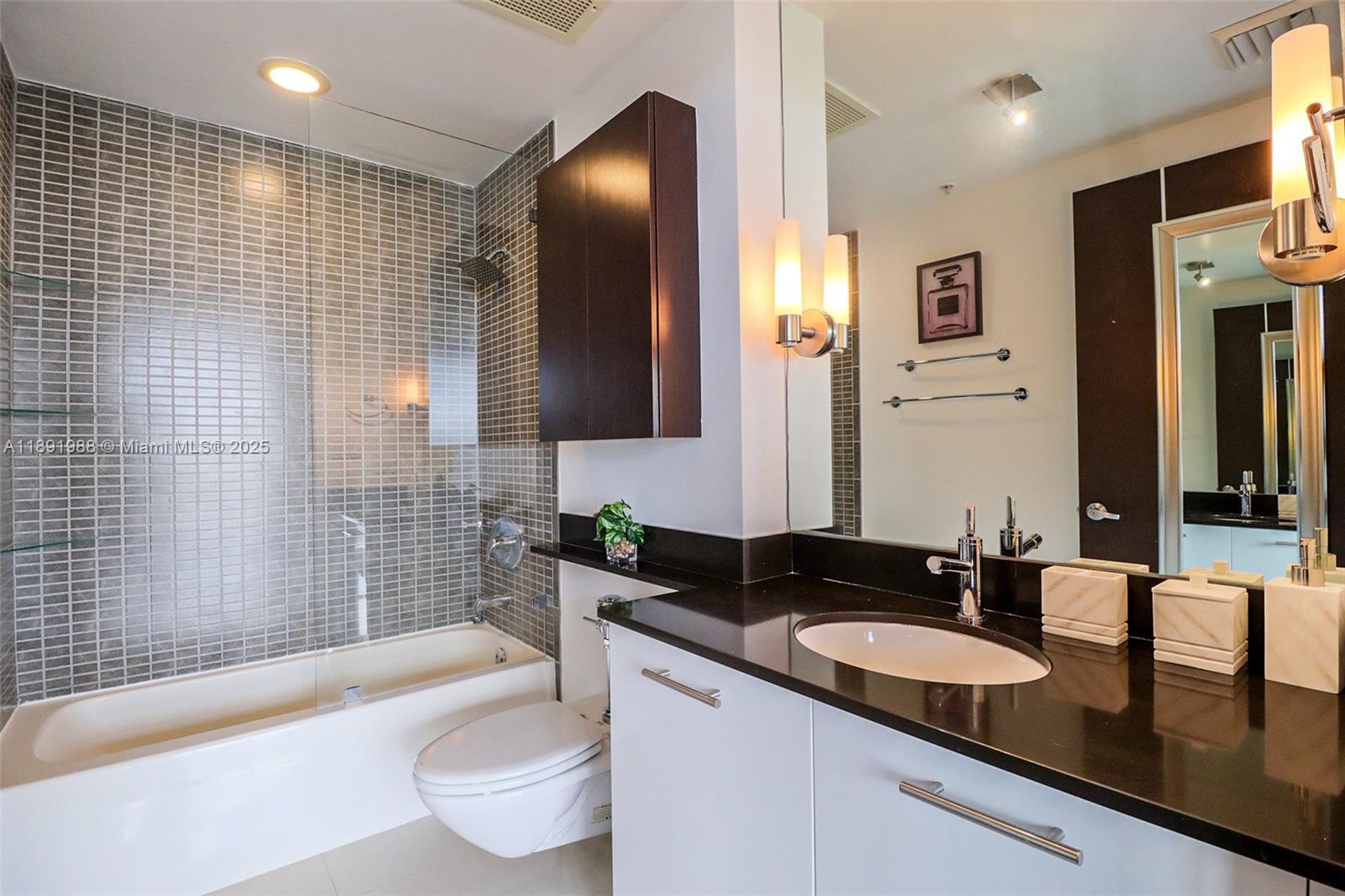 image Two Midtown Miami Condo12