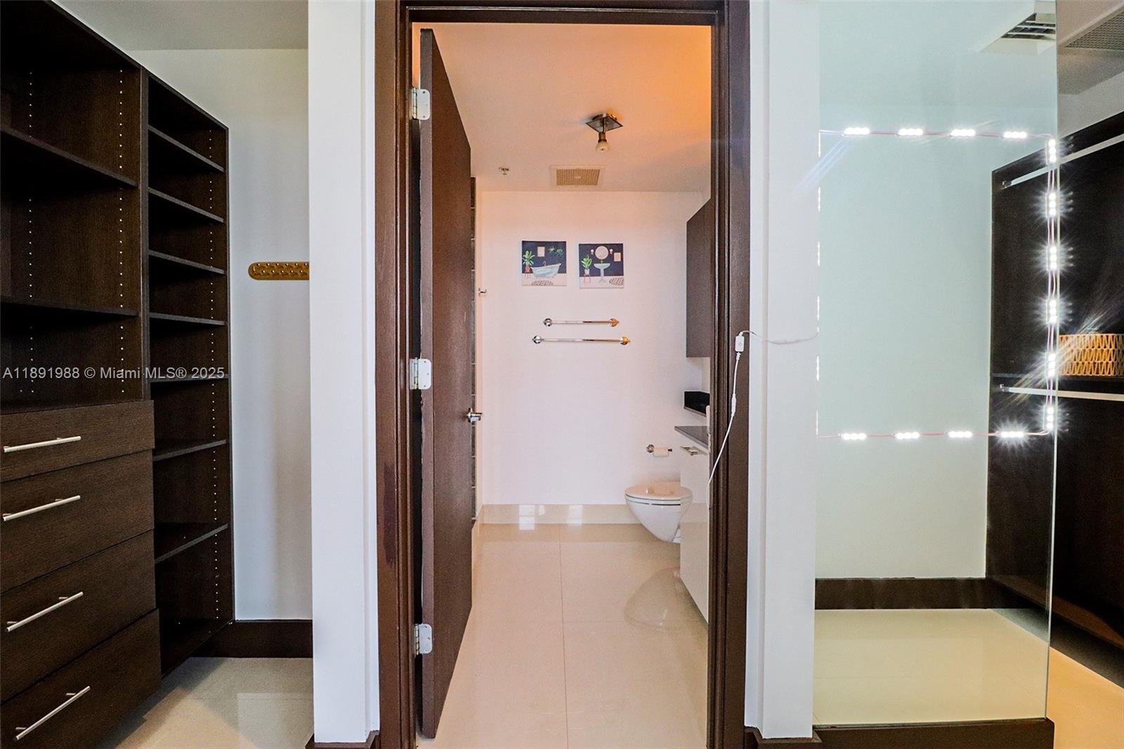 image Two Midtown Miami Condo19