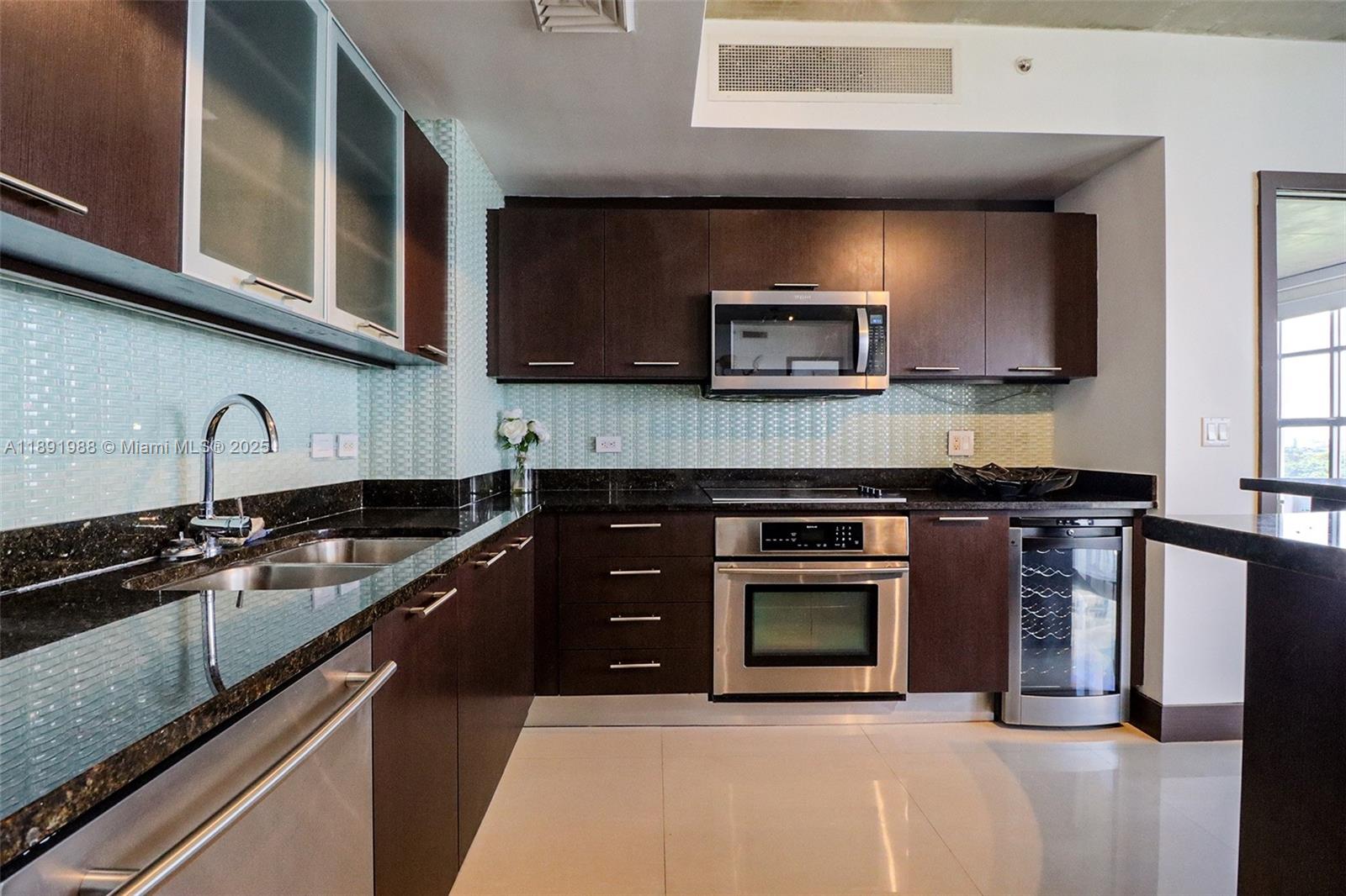 image Two Midtown Miami Condo6