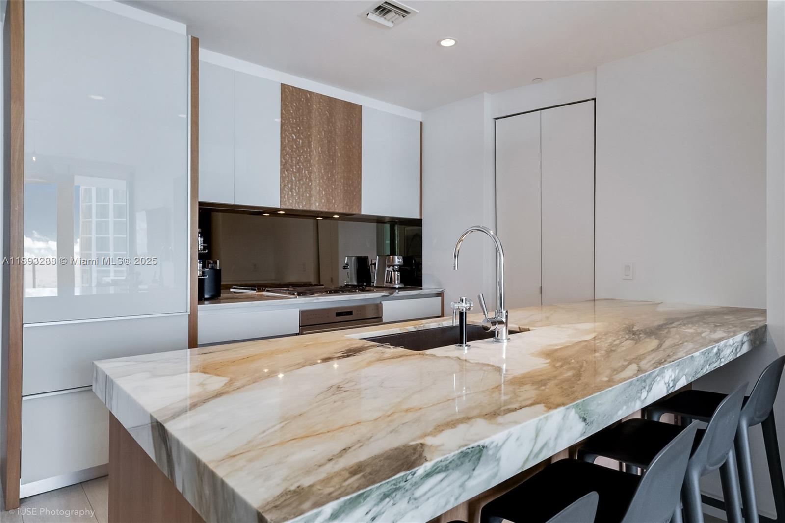 image PARK GROVE RESIDENCES4