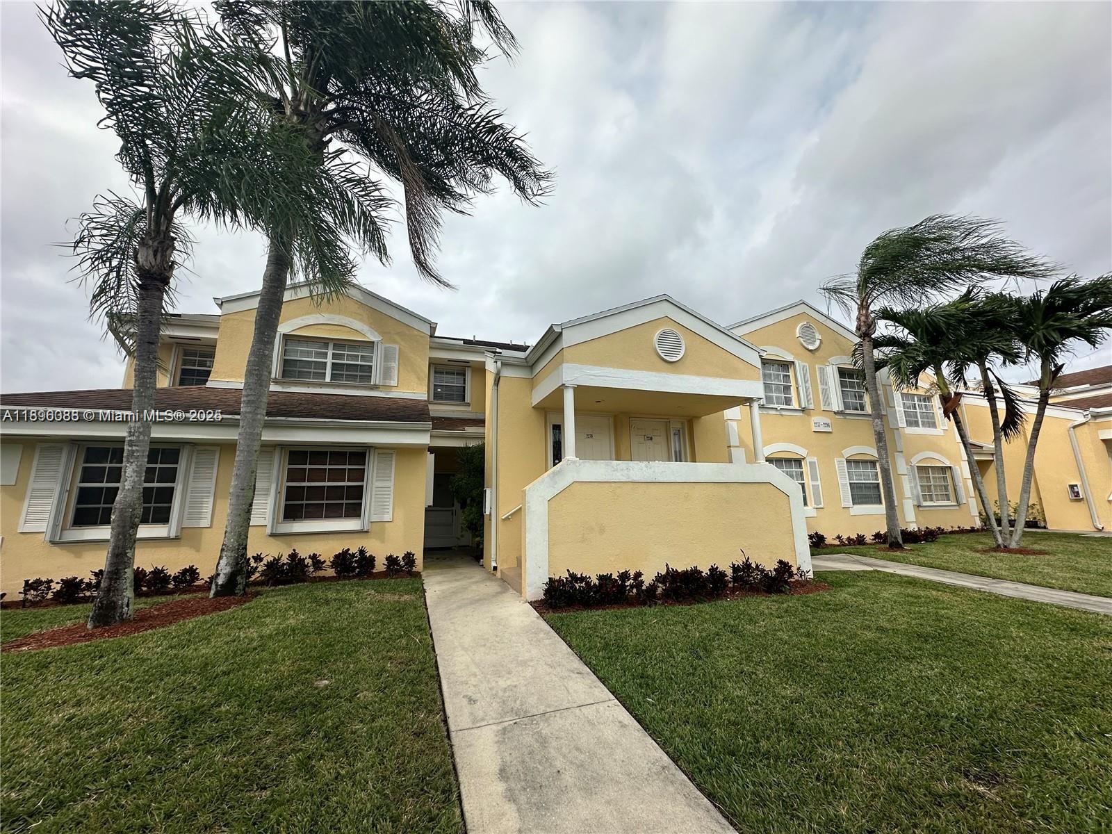 2278 SE 27th Dr #201-G