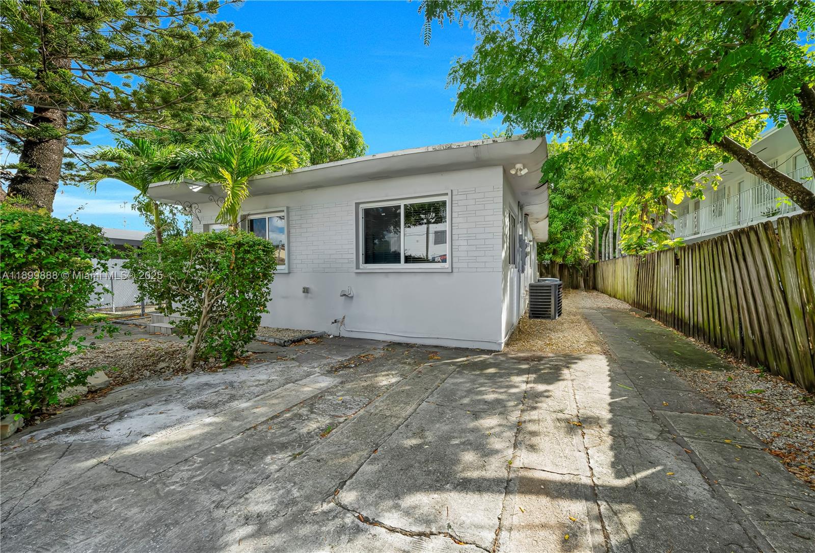 3181 NW 5th Ave Miami, FL 33127