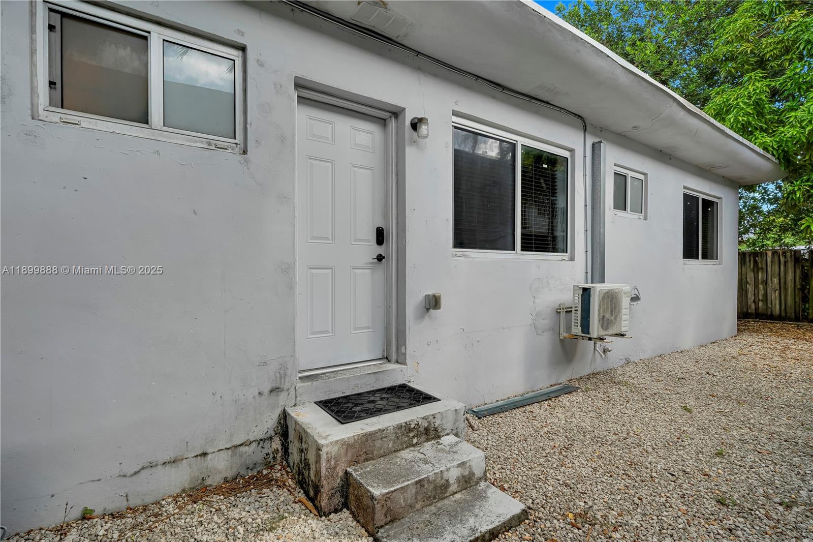 3181 NW 5th Ave Miami, FL 33127