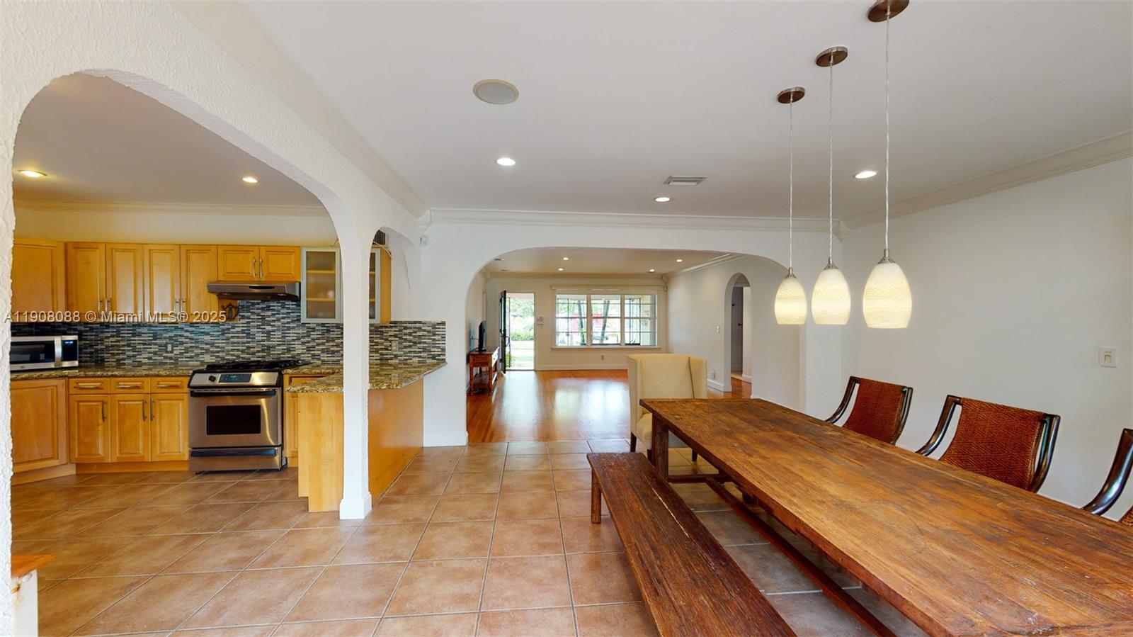 7222 Trouville Esplanade Miami Beach, FL 33141