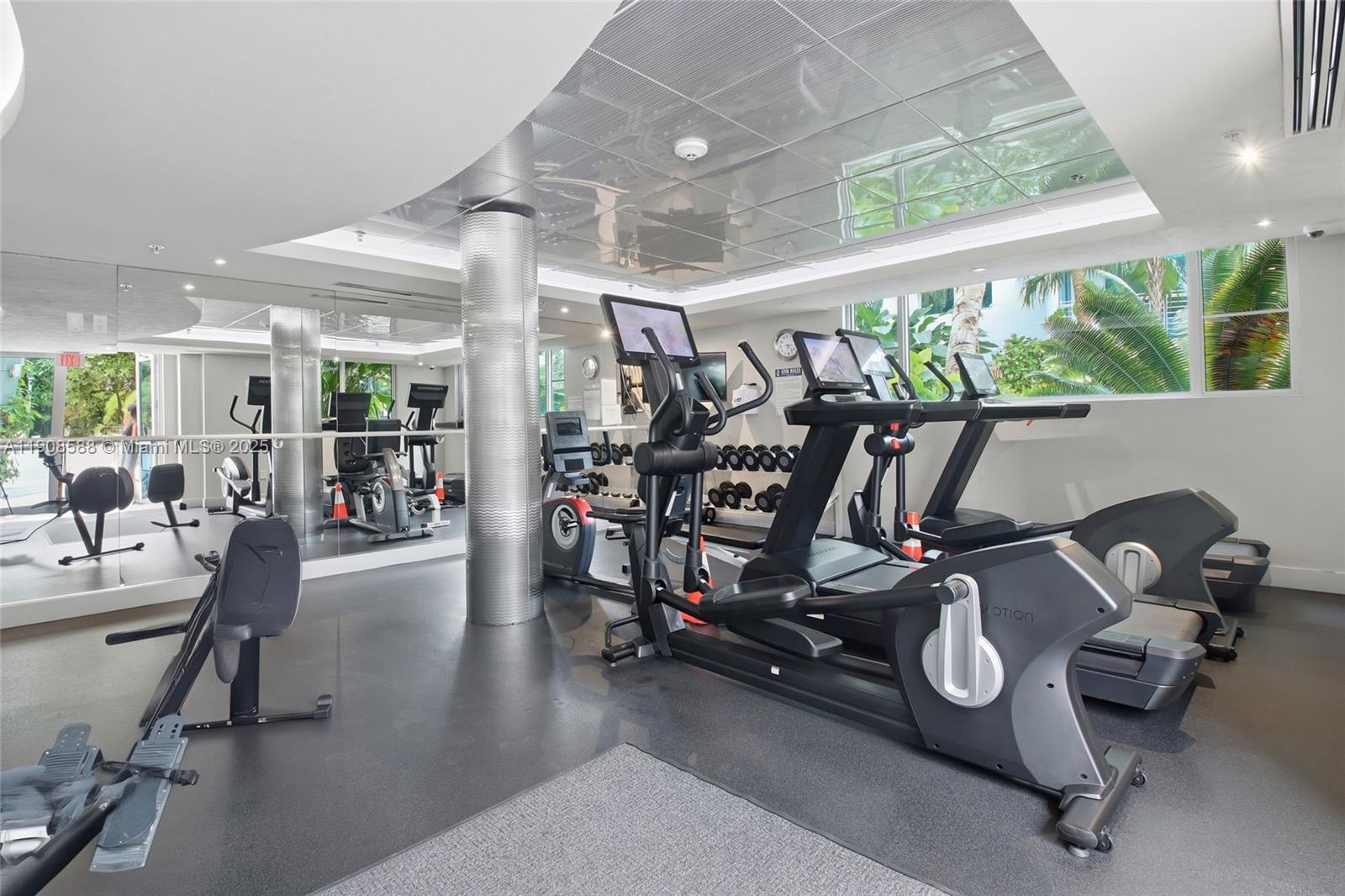 image The Cosmopolitan24