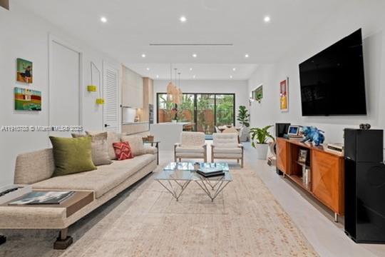 3255 Percival Ave #3255 Coconut Grove, FL 33133