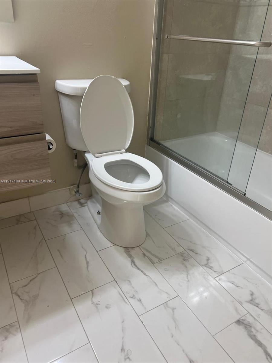 5306 W 26th Ave #102 Hialeah, FL 33016