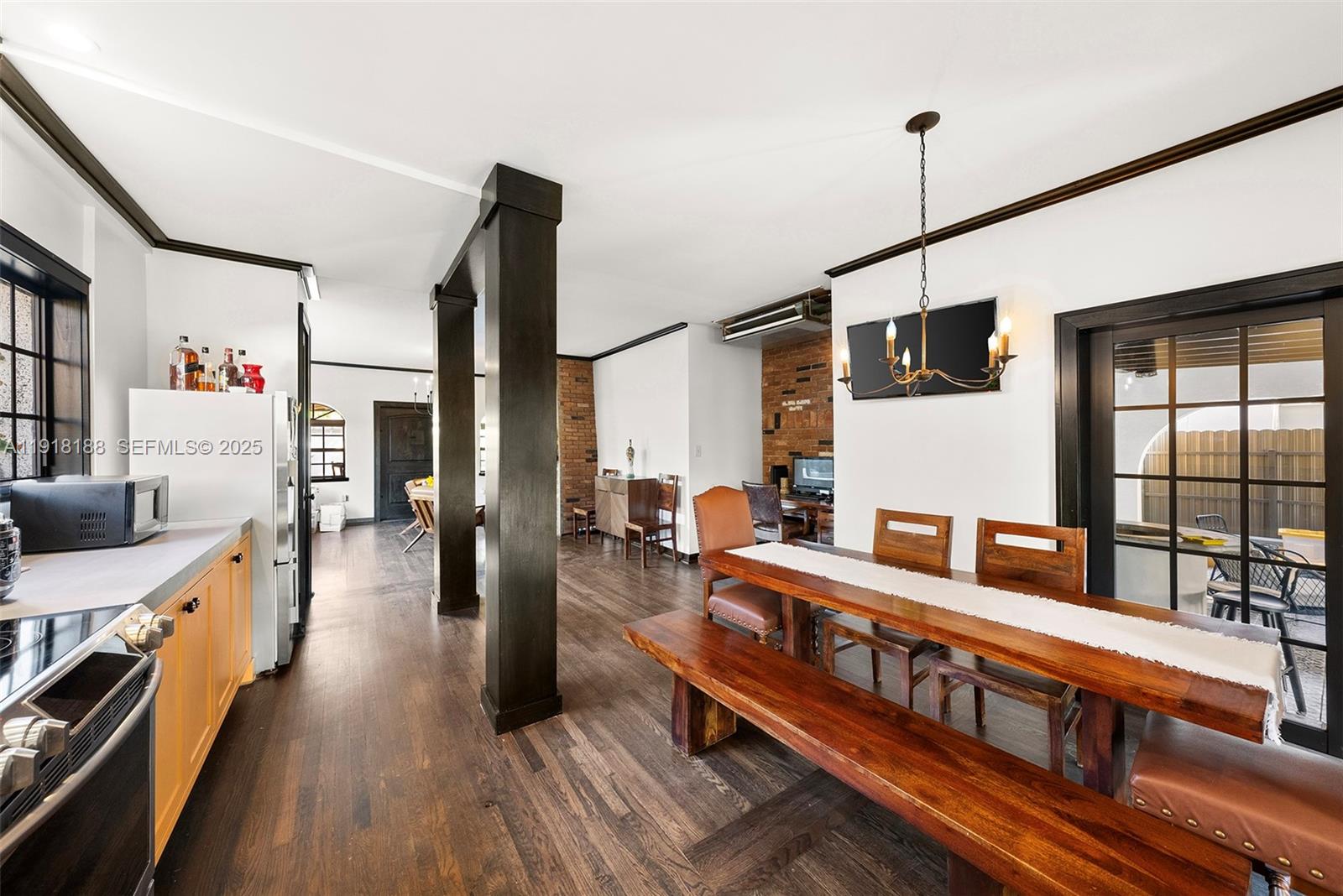 1650 SW 16th St Miami, FL 33145