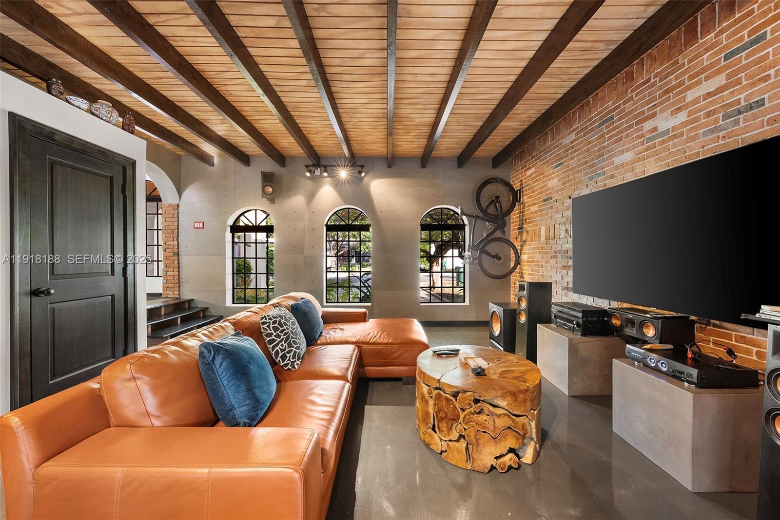 1650 SW 16th St Miami, FL 33145