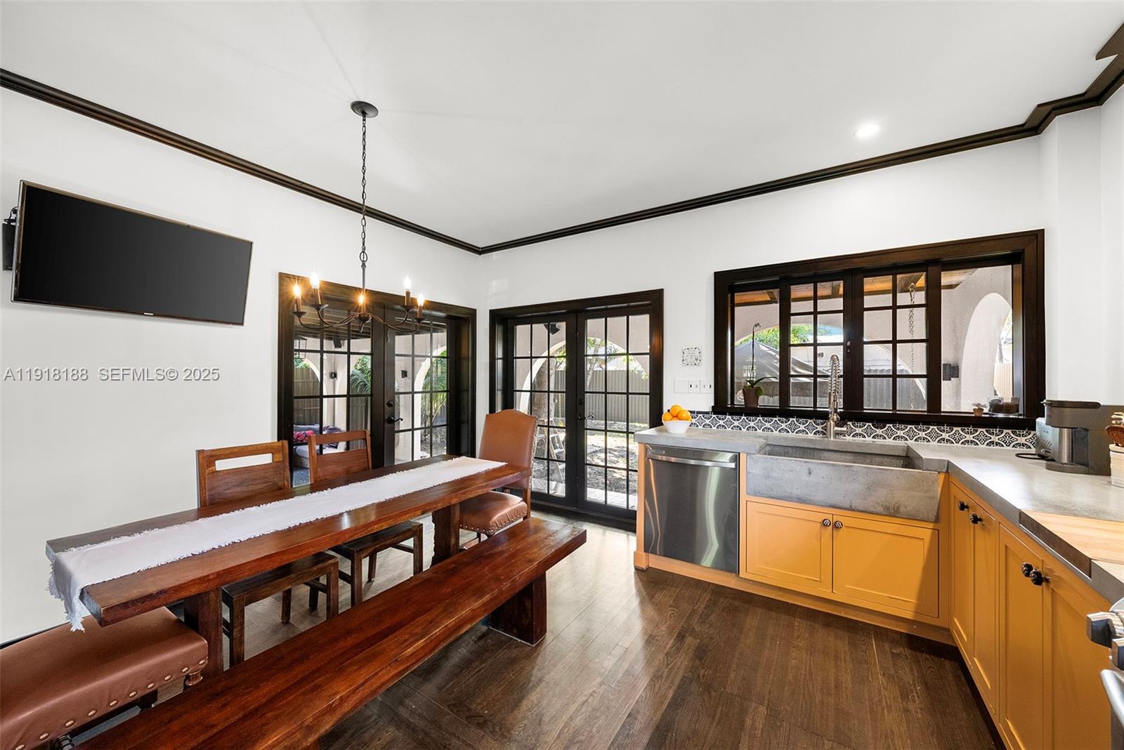 1650 SW 16th St Miami, FL 33145