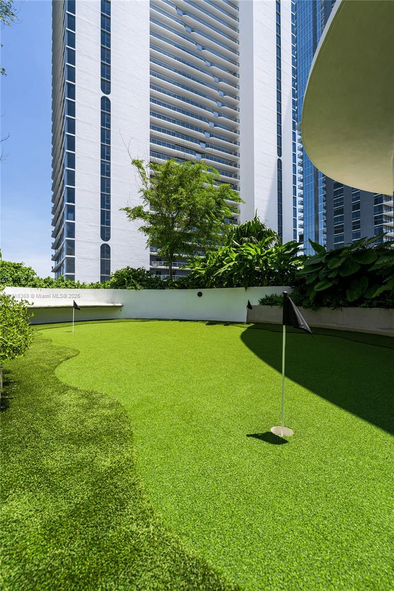 700 NE 24th St #2405 Miami, FL 33137