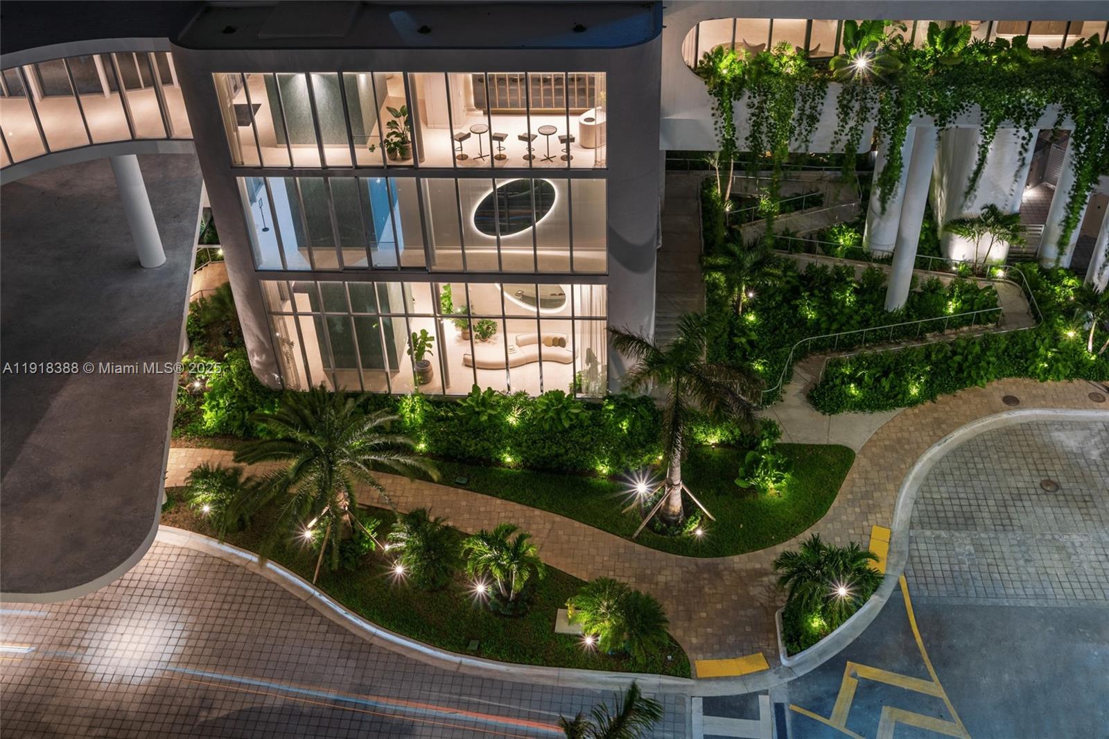 700 NE 24th St #2405 Miami, FL 33137