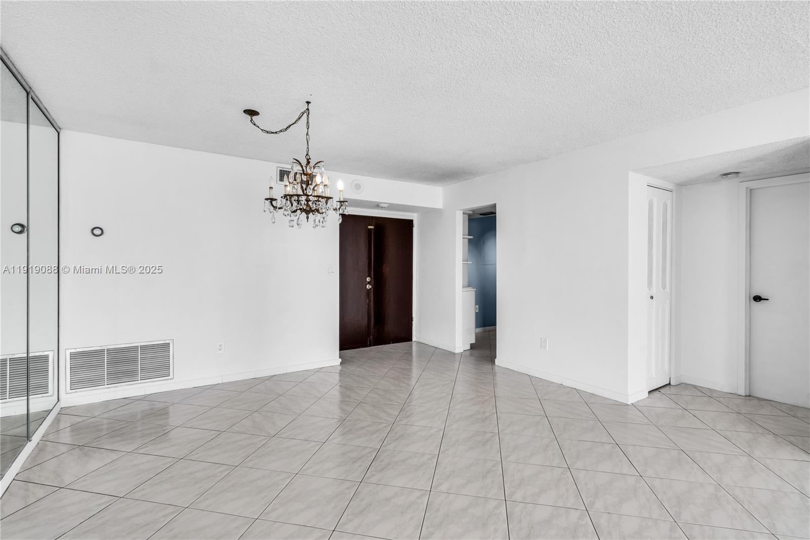 1420 Brickell Bay Dr #608B Miami, FL 33131