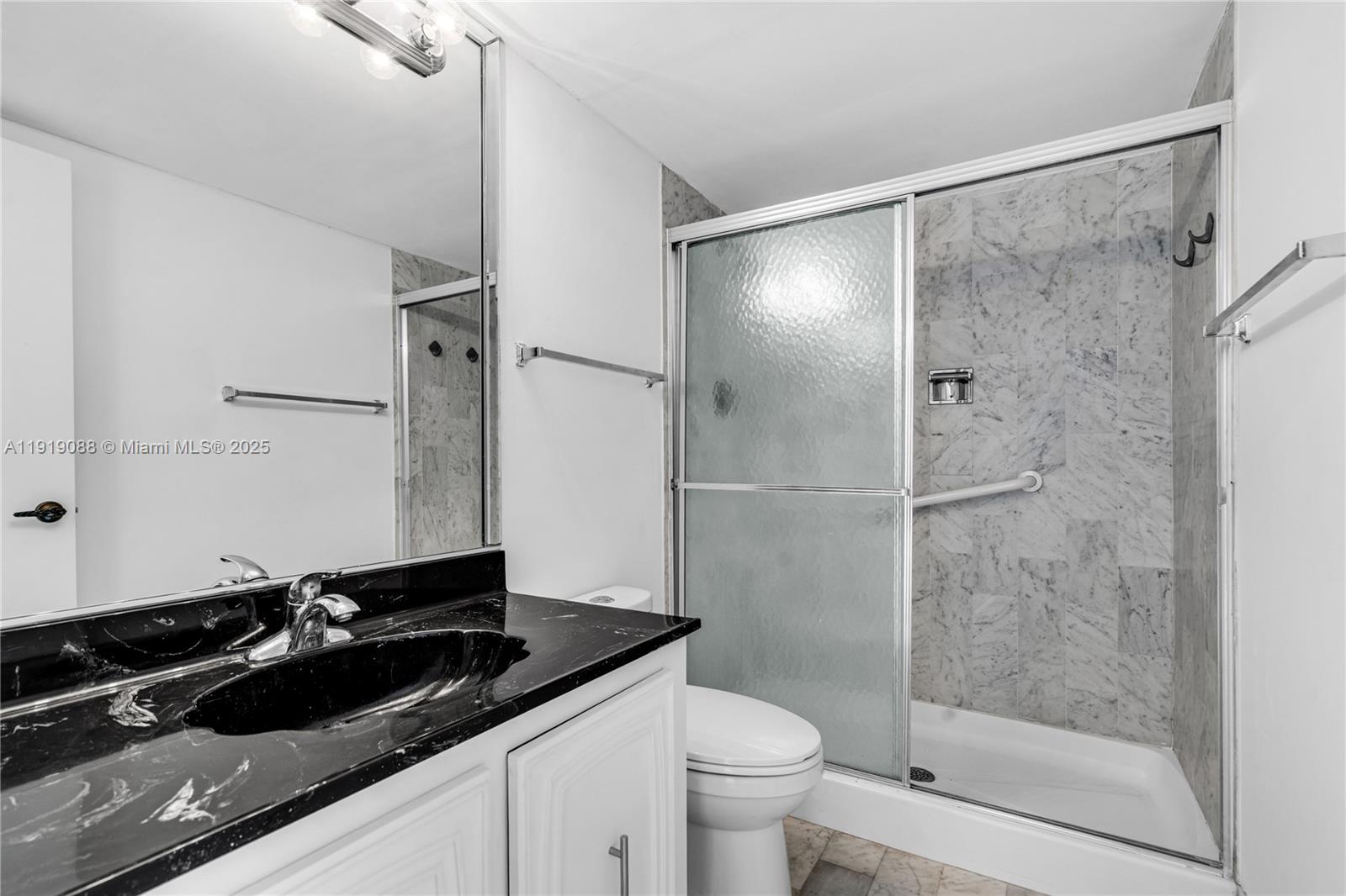 1420 Brickell Bay Dr #608B Miami, FL 33131