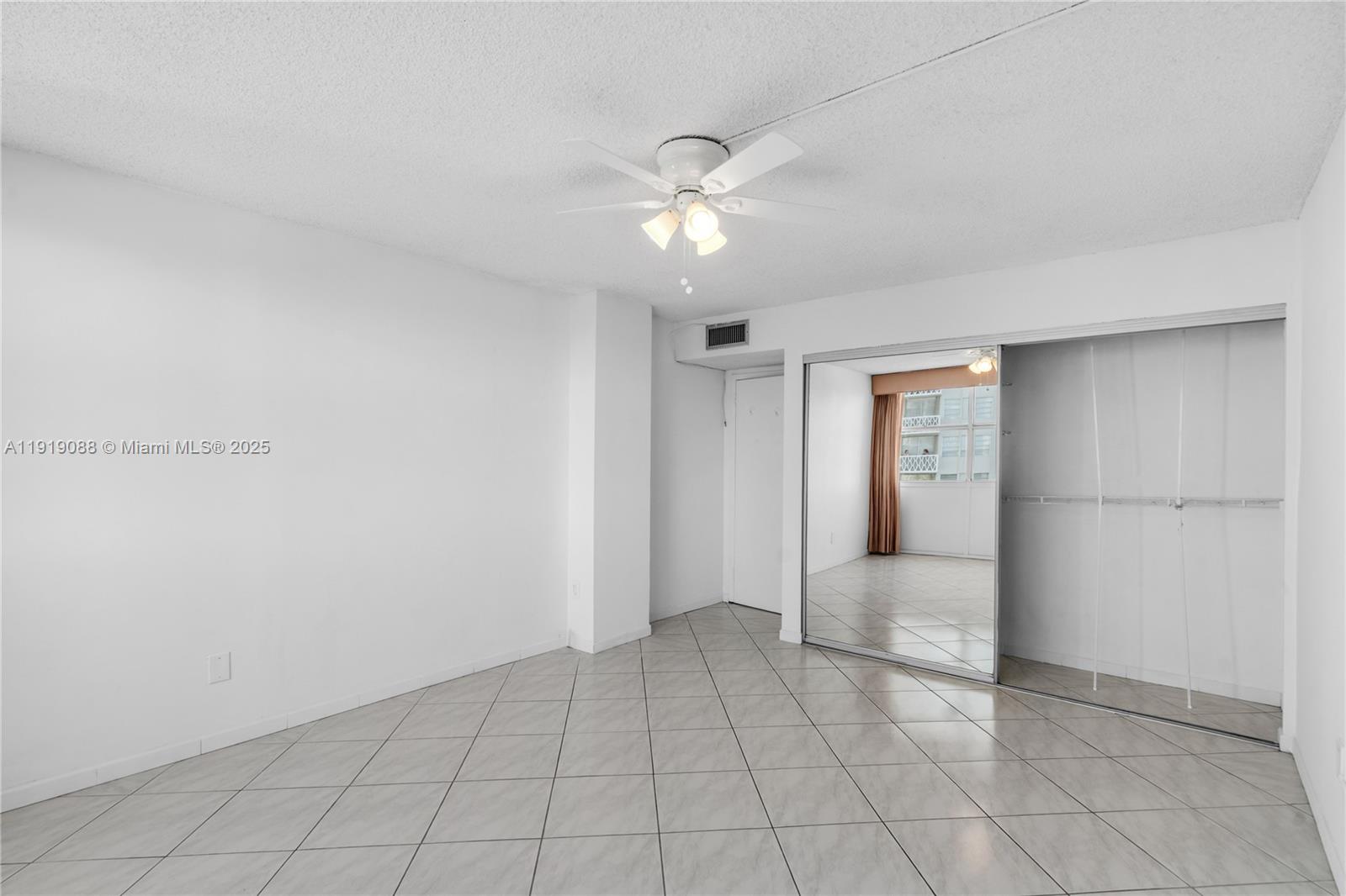 1420 Brickell Bay Dr #608B Miami, FL 33131