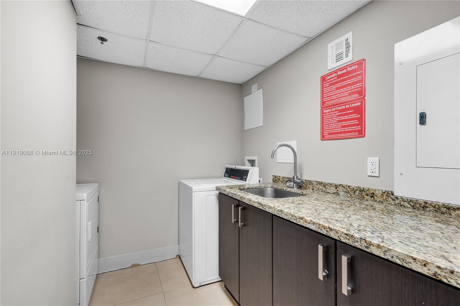 1420 Brickell Bay Dr #608B Miami, FL 33131