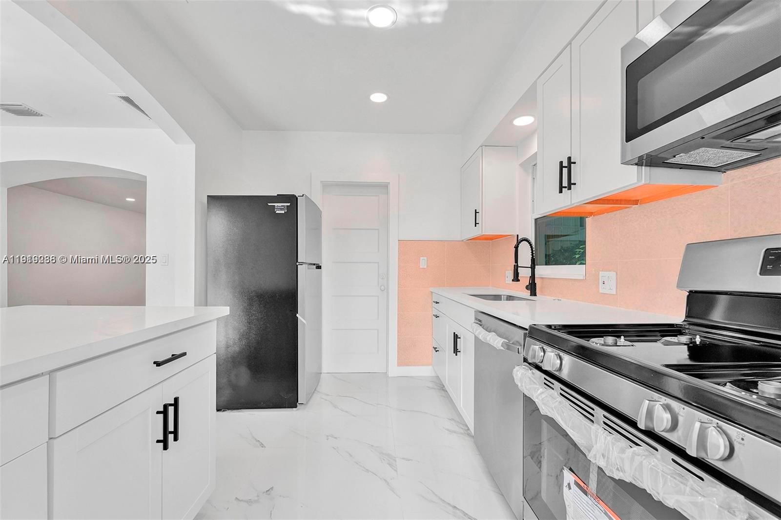 9173 Byron Ave Surfside, FL 33154